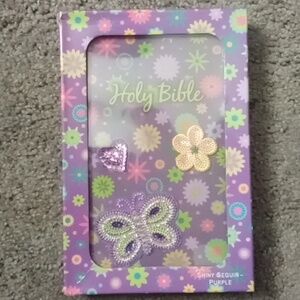 Girls NWT Bible NKJ version
